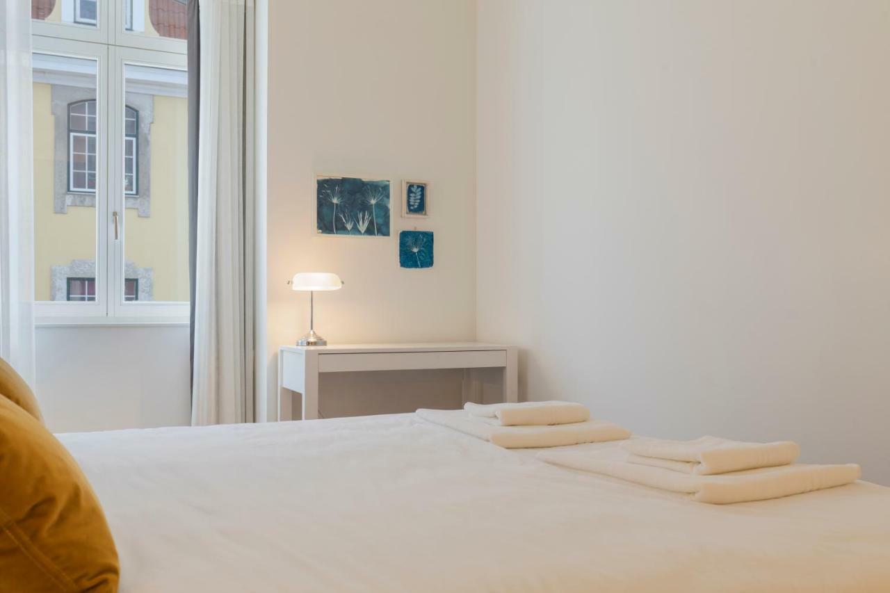 Trendy & Classic 2Bedroom Apartment Lisbon Bagian luar foto
