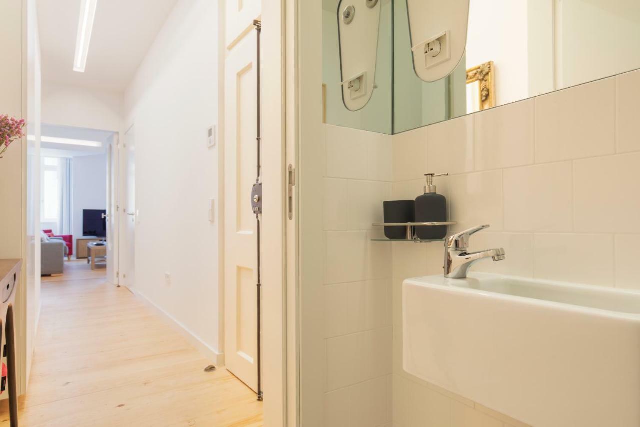 Trendy & Classic 2Bedroom Apartment Lisbon Bagian luar foto