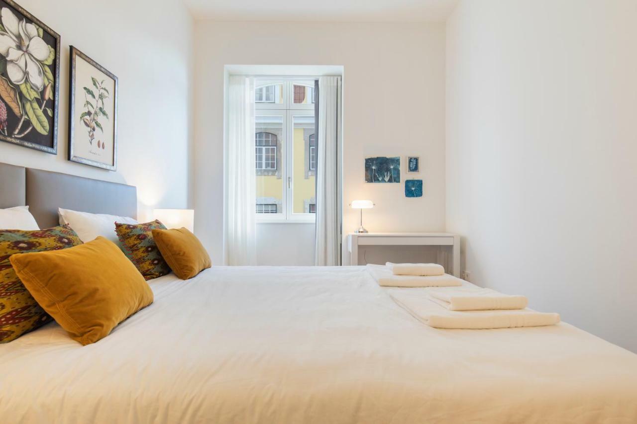 Trendy & Classic 2Bedroom Apartment Lisbon Bagian luar foto